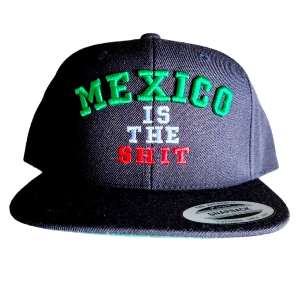 Gorra tipo Snapback con un diseño muy orgulloa de ser Mexicano.